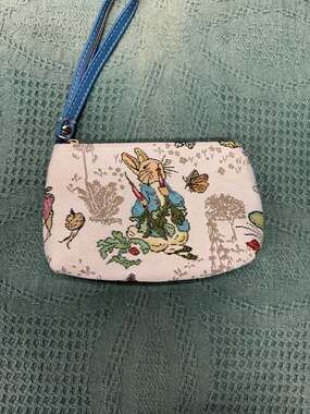 Signare Peter Rabbit Tapestry Wristlet Pouch